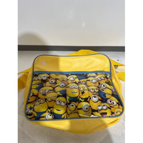 154 - Despicable Me Set with bag and cutlery set