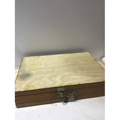 55 - Wooden float box