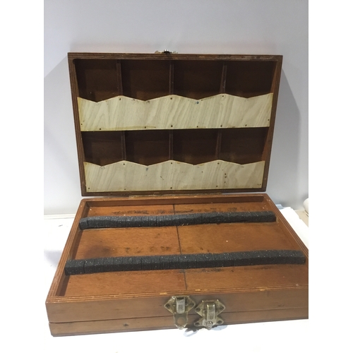 55 - Wooden float box