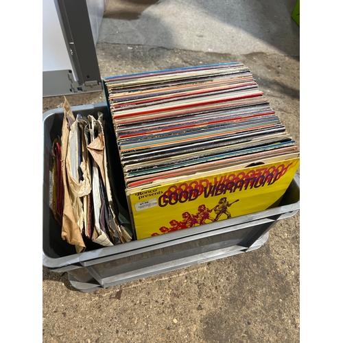 109 - Quantity of vinyl albums to inc top of the pops, good vibrations and more