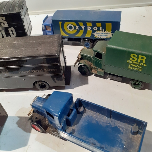 132A - Quantity of diecast. Includes Corgi etc. Dusty but overall good condition