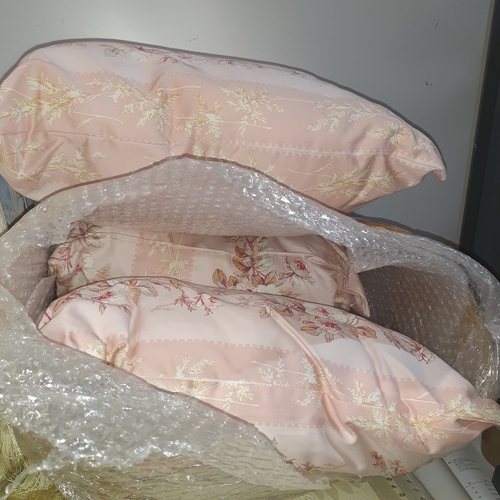 153A - Large quantity if mixed scatter cushions.  Different sizes and styles. Some new others very good con... 