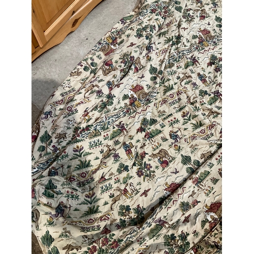 55 - Single bed mattress cover with a vintage pattern