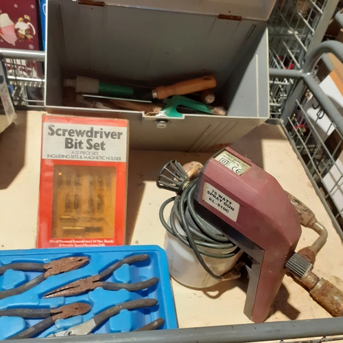 19 - 75w Spray Gun model KL - 810C and other mixed vintage tools in tool box. Spray gun is working