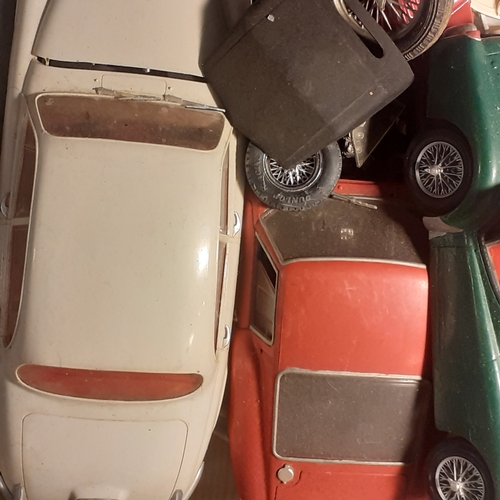 108A - Quantity of old racing and classic cars. Some good and some with parts like the bonnets detached. Th... 