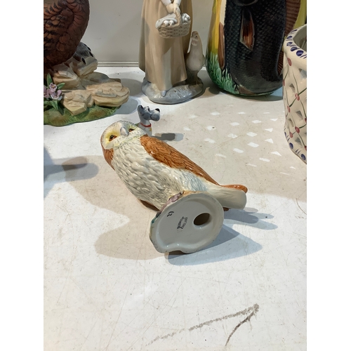 26 - Collection of ornaments, includes a Beswick owl