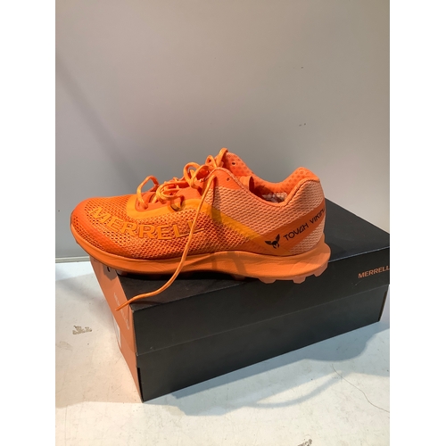 40 - New in box Merrell orange trainers size uk 7