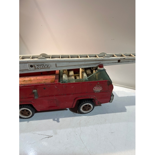 122 - Large Tonka fire engine in played with condition