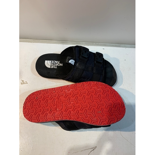 149 - Pair of North Face size 9 sliders