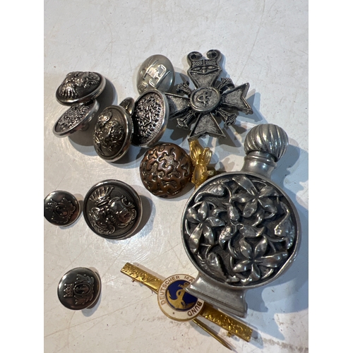 174 - Quantity of military style tunic buttons and mini scent bottle