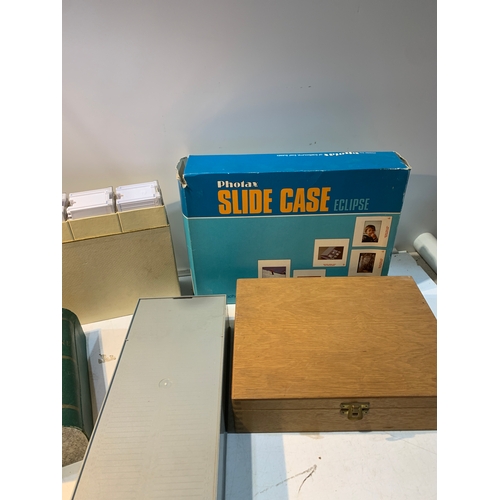 253 - Quantity of 35mm slide cases