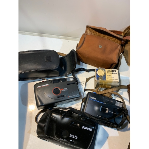 298 - Vintage cameras to inc Panaorma, Hanimex, Halina & Ilford