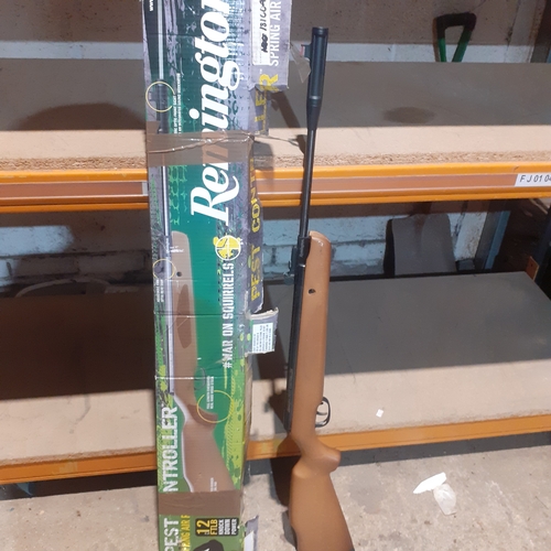 463A - Powerful .22 Air Rifle. Remington Pest Controller. Hard wood fittings are in very good condition wit... 