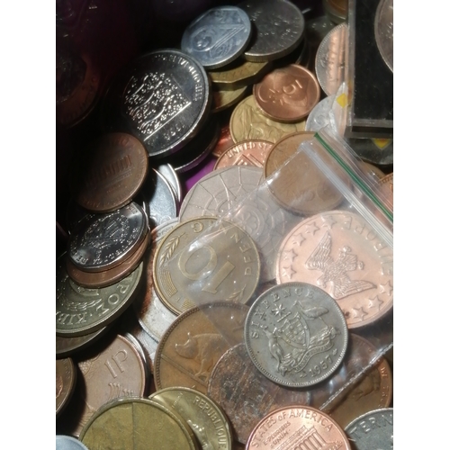 450A - COINS : Large tub of mixed coinage (silver noted)