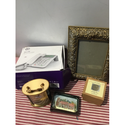 211 - Mixed lot includes gold picture frame, bt decor 2200 phone, clock and more