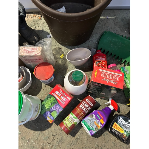 503 - Large Lot of Gardening Goods