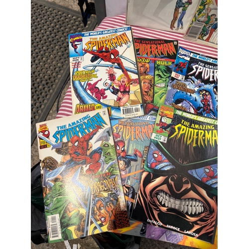 41 - Quantity of vintage amazing spider man comics - mainly 90s era