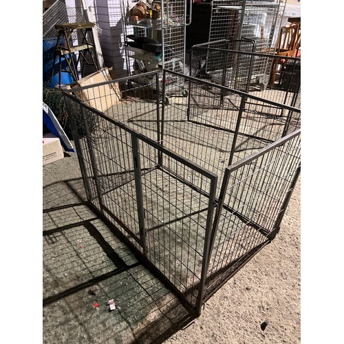 490 - Large animal dog cage - 125x80cm