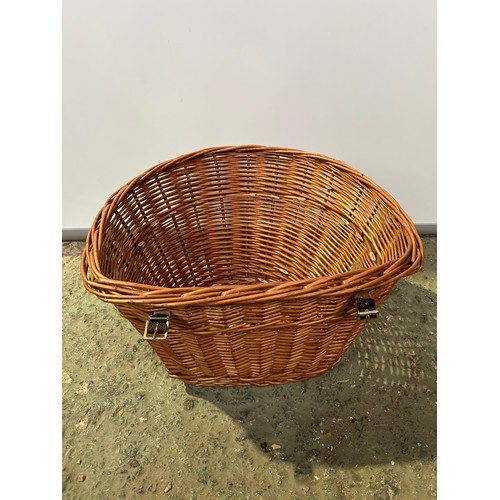 440 - Wicker Basket for a Bicycle