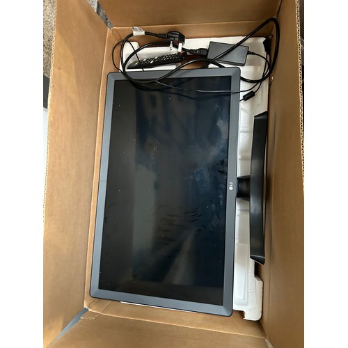 470 - LG 24in Smart TV - looks unused and boxed