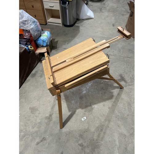 413 - Extendable Artists Easel with in-built storage drawer