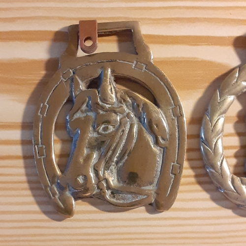 8 - 8 x Horse Brasses. Horse related designs. Nice detail