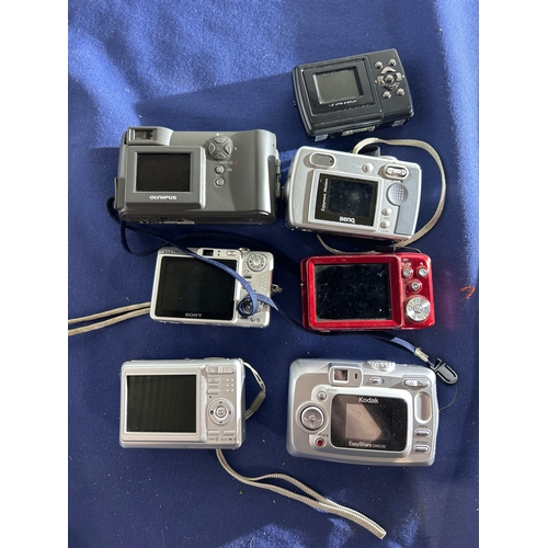 185 - Old Digital Cameras inc Olympus, Sony, AGFA, Kodak, Victors, BenQ and Technika