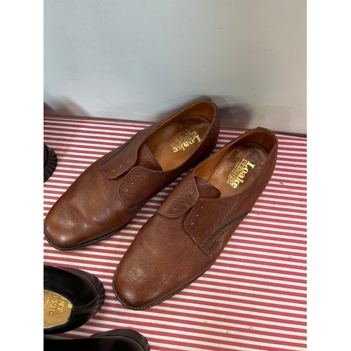 553 - 3 pairs of leather shoes inc Loakes, County classic & King Steel - size 40