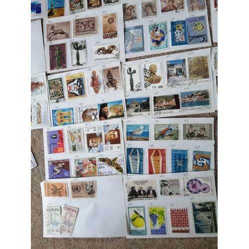 50A - Large collection of mixed stamps