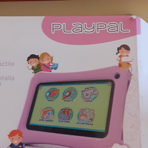 112A - Playpal Hipstreet Titan 2 Childs tablet. Comes on as it should and charges fine. In original box. Go... 