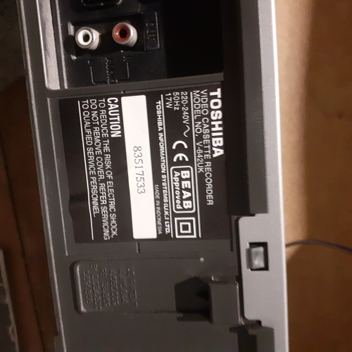 113A - Toshiba Video Casette recorder, remote and instructions.  Model V642UK. Working order