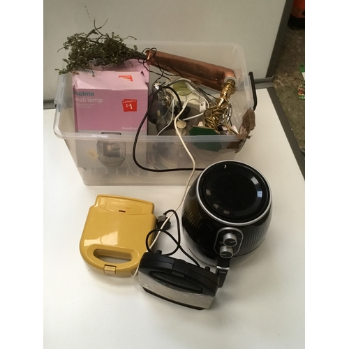 729 - Mixed Lot inc air fryer, sandwich makers, lamps etc