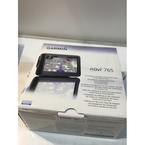 27 - Garmin nuvi 765 satnav