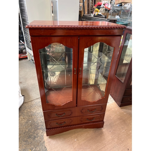 272 - Very good condition glazed cabinet with 2 drawers