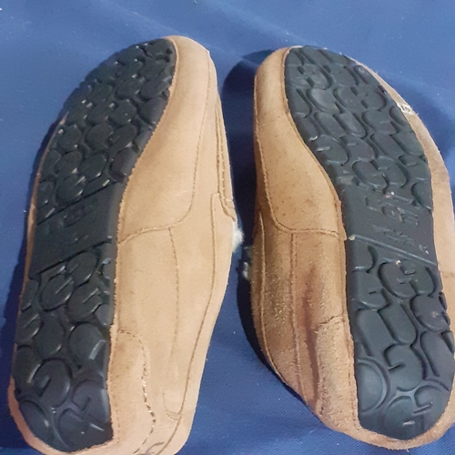 124A - Ugg slippers size 8. Condition is goid worn condition, may benefit a clean on one heel area