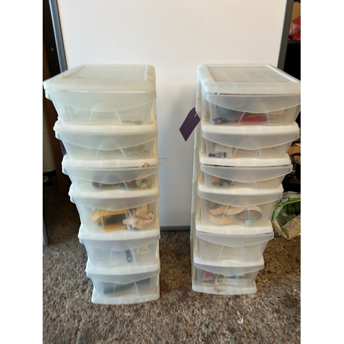 478 - 2x 6-Drawer Plastic Organising Units with variety of contents