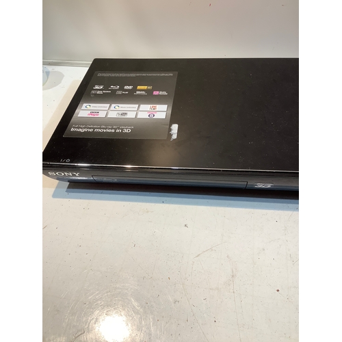 226 - Sony Blu-ray player model BDP-S490