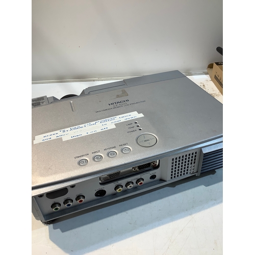 282 - Hitachi lcd projector - untested