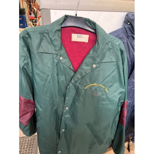 92 - 4x good quality jackets inc Regatta and functional - sized approx L