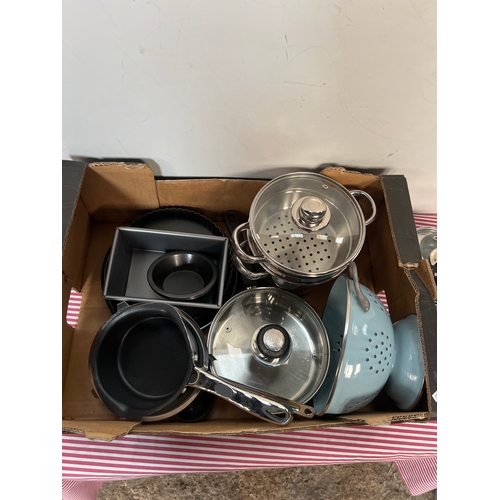 97 - Quantity of good condition metal cookware inc pans and baking tins