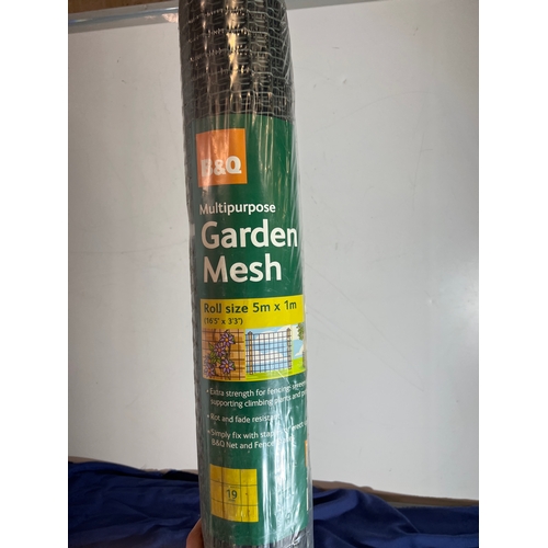 72 - B&Q multi purpose garden mesh - 5mx1m - new