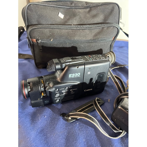 111 - Canon E230 video8 camcorder - untested