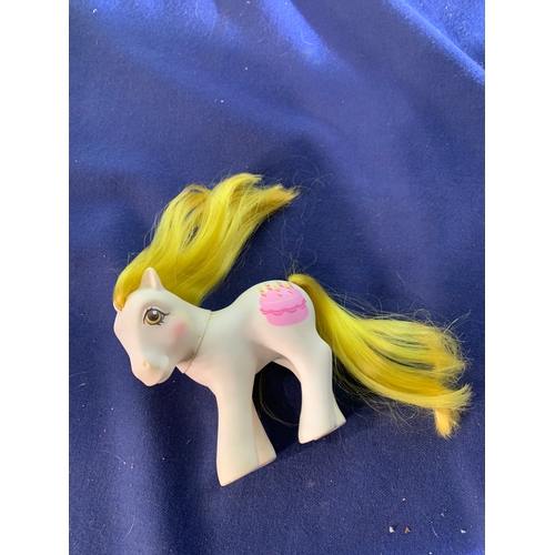 24 - Vintage original Hasbro G1 1980s my little pony toys