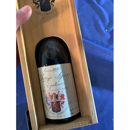 37 - 1993 Tokaji Asjui special quality wine - boxed