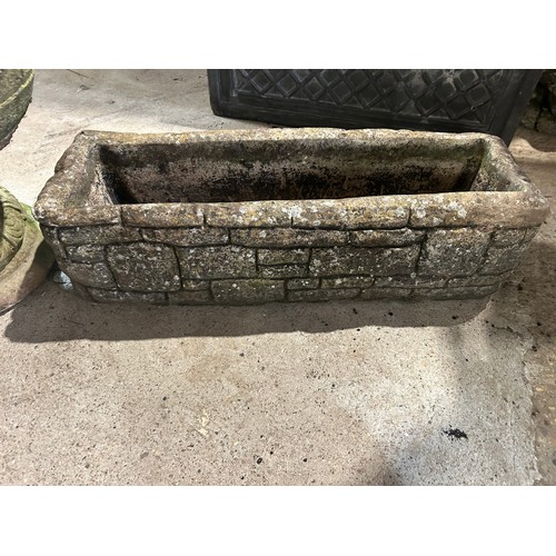 504 - Concrete planter on plinth, with long rectangular pot