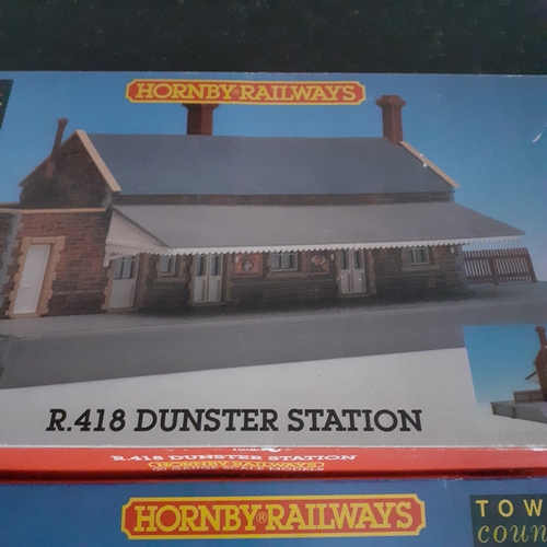 22B - Hornby Models. R.421 Signal box and level crossing and R418 Dunster Station. Boxes have been opened.