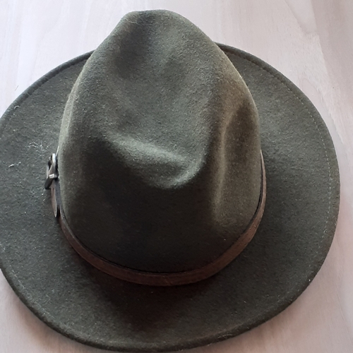 137A - 100% felt hat made by The House of Bruar. Size large. Good condition, needs a brush over.