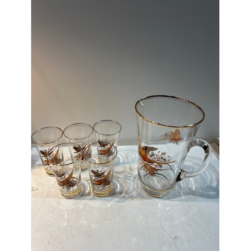 117 - Hunter themed etched glass jug and 5 glasses