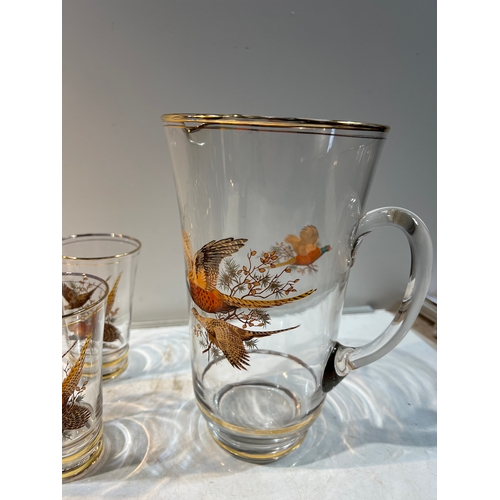 117 - Hunter themed etched glass jug and 5 glasses