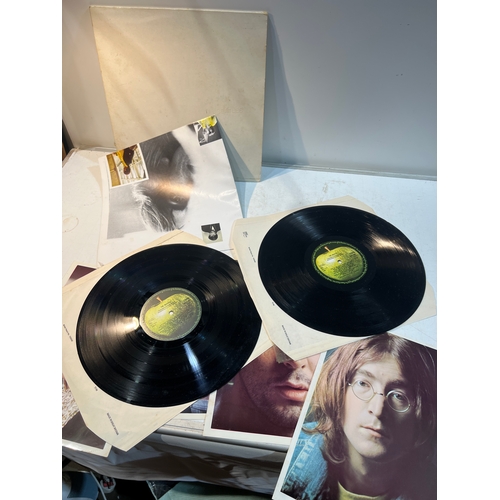 127 - The Beatles white album - PCS 7067 7068 - complete with poster and pictures